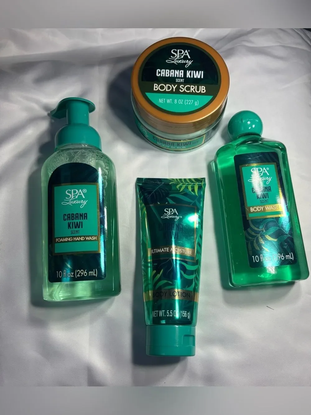 4 New Cabana Kiwi Body Care Set - Green